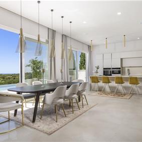Luxury 4-Bedroom Villa with generous sized Infinity Pool near Buje, Istria. Sleeps 8